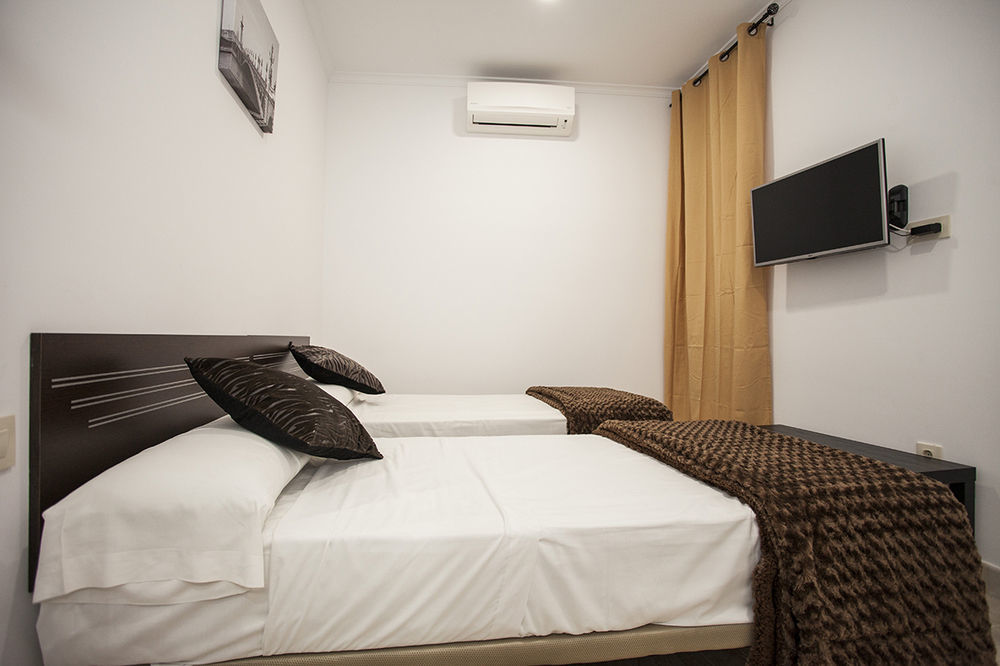 โอสตัล รินกอน เด ซอล Hotel มาดริด ภายนอก รูปภาพ